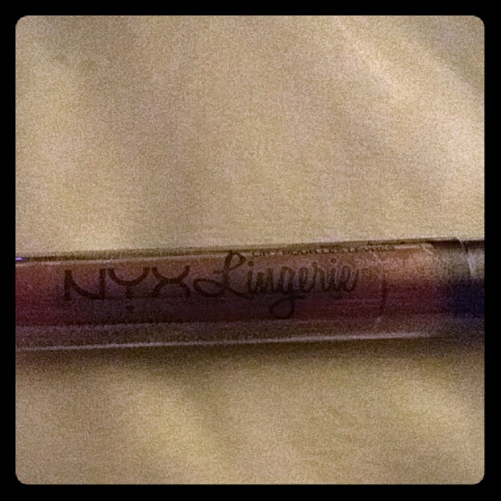 Nyx lingerie lip gloss